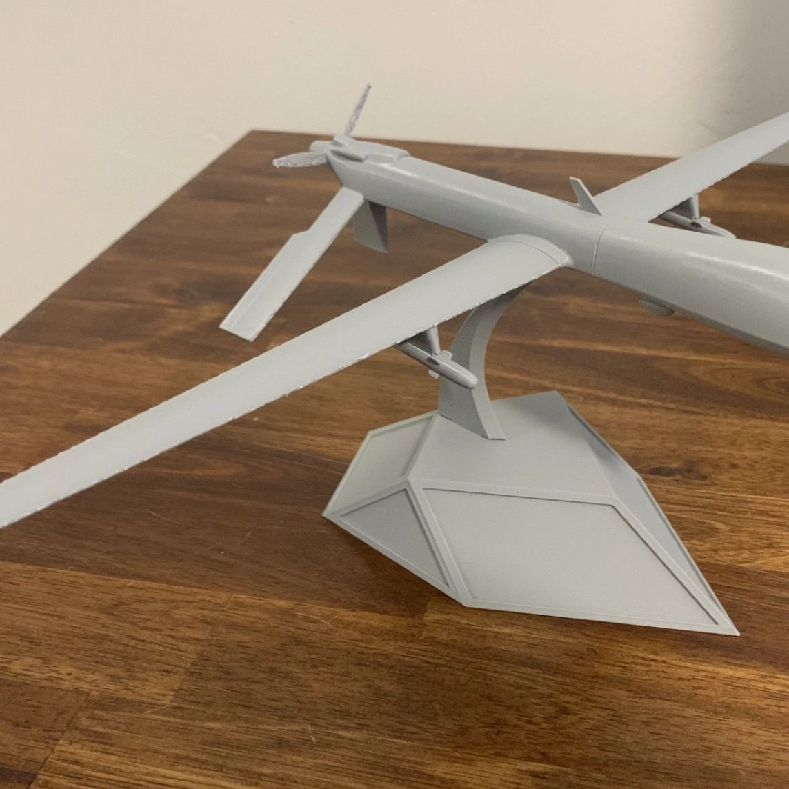 نموذج طائرة بدون طيار أمريكية  - مراجعة Drone 3D Modeling وسعره